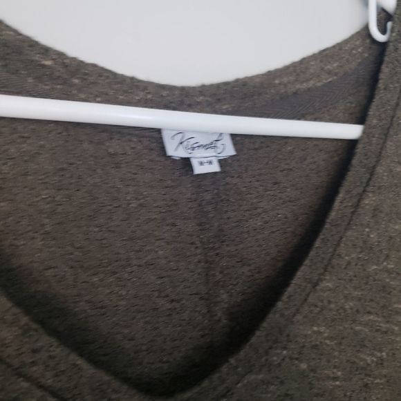 𝅺kismet 3/4 sleeve green shirt top medium - Picture 2 of 4